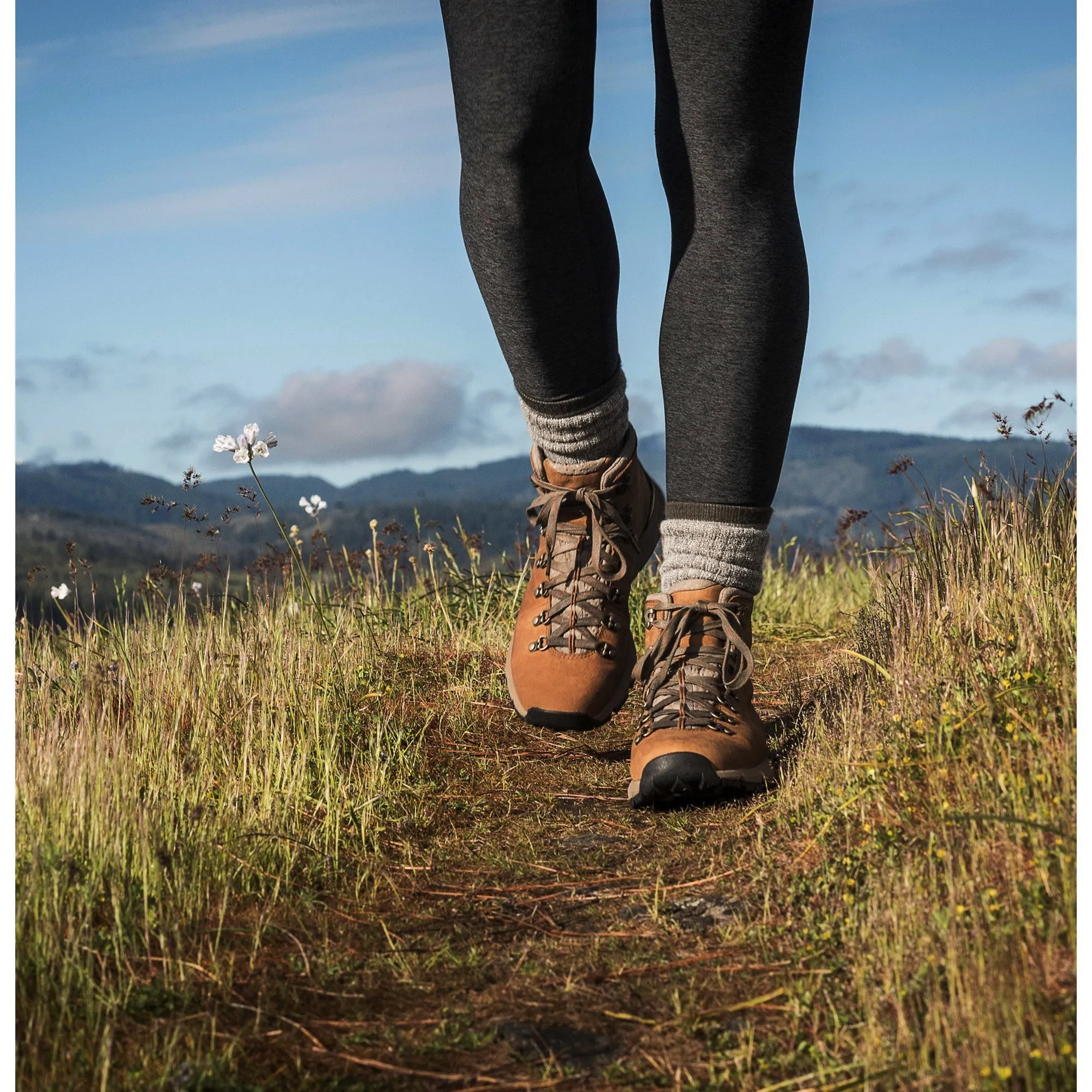 Danner Women's Mountain 600 4.5" WP Hiking Boot - Brown - 62251