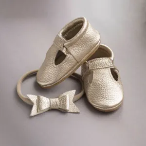 Moccasins and one size headband set Baby girl shoes