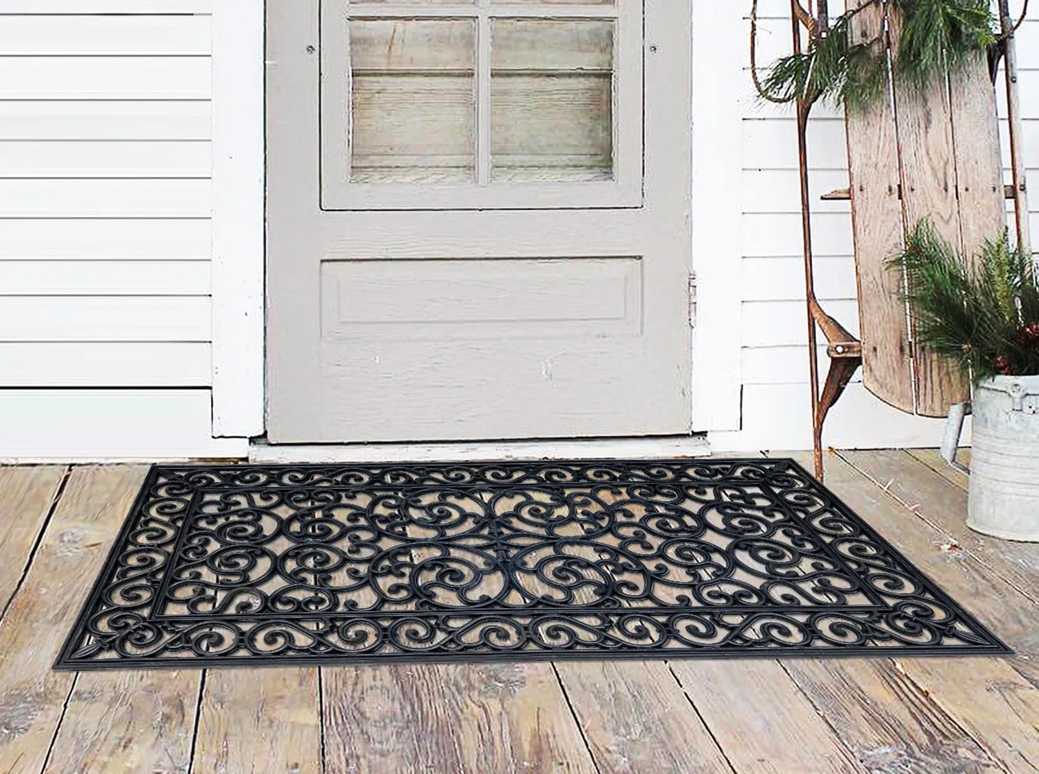 OnlyMat Elegant Scrollwork Pattern Rubber Doormat