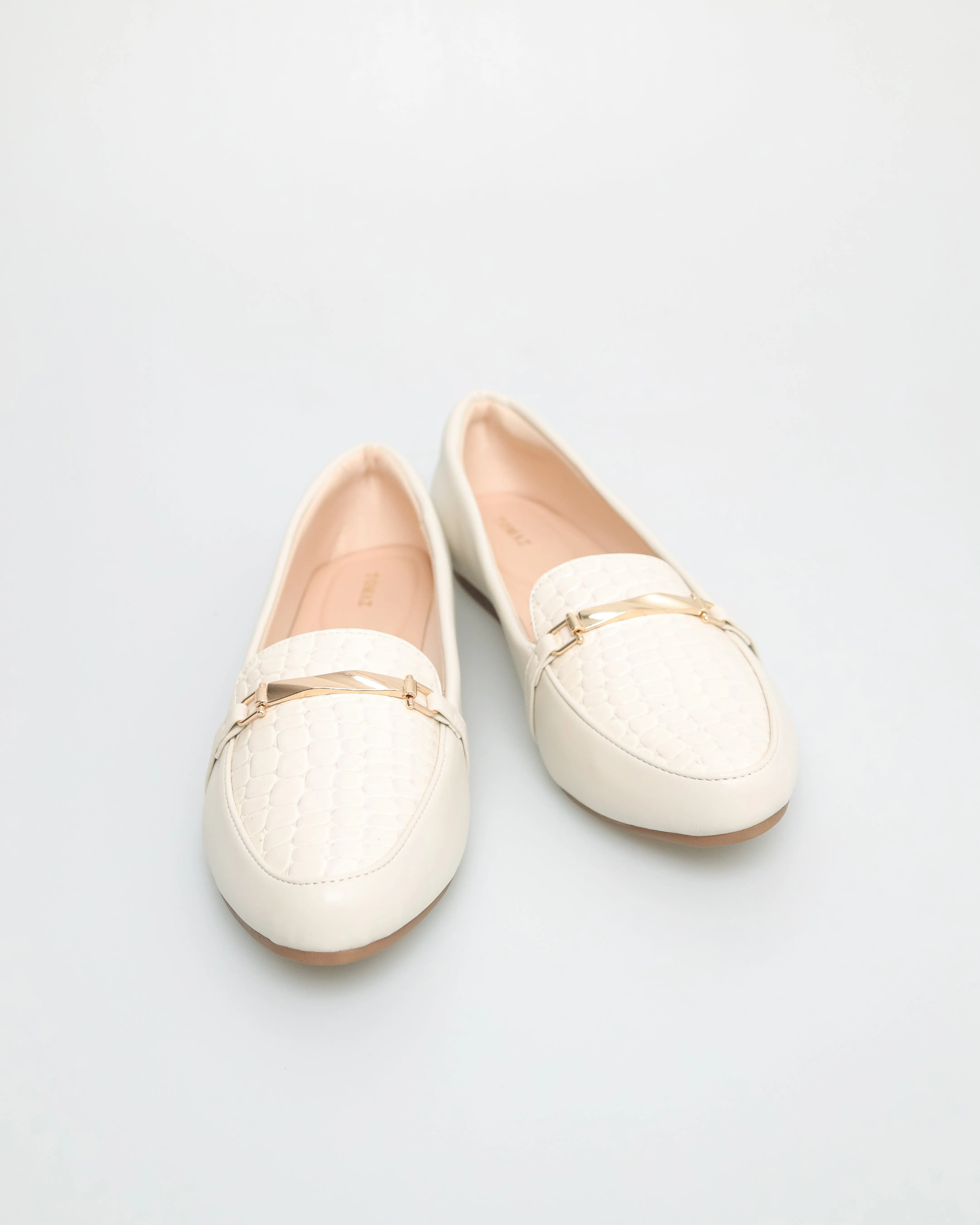 Tomaz NN333 Ladies Gold Chain Flats (Cream)